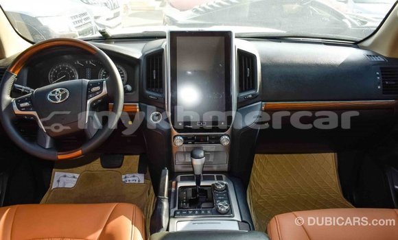 Buy Import Toyota Land Cruiser White Car in Import - Dubai in Kampot Province Buy Import Toyota Land Cruiser White Car in Import - Dubai in Kampot Province