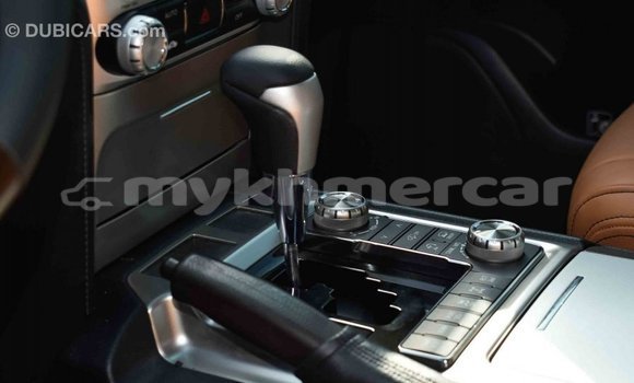 Buy Import Toyota Land Cruiser White Car in Import - Dubai in Kampot Province Buy Import Toyota Land Cruiser White Car in Import - Dubai in Kampot Province