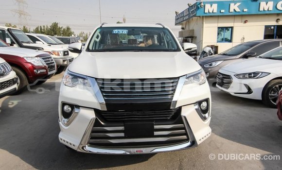 Acheter Import Voiture Toyota Fortuner Blanc à Import - Dubai, Kampot Province Acheter Import Voiture Toyota Fortuner Blanc à Import - Dubai, Kampot Province