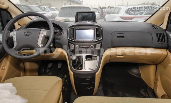 ទិញ នាំចូល Hyundai Accent White ឡាន} ក្នុង Import - Dubai ក្នុង Kampot Province ទិញ នាំចូល Hyundai Accent White ឡាន} ក្នុង Import - Dubai ក្នុង Kampot Province