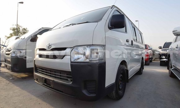Buy Import Toyota Hiace White Car in Import - Dubai in Kampot Province Buy Import Toyota Hiace White Car in Import - Dubai in Kampot Province
