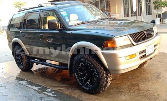 Acheter Occasion Voiture Mitsubishi Montero Sport Vert à Phnom Penh, Phnom Penh Acheter Occasion Voiture Mitsubishi Montero Sport Vert à Phnom Penh, Phnom Penh