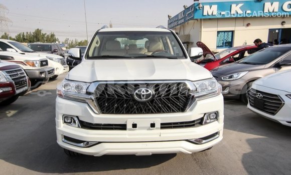 Buy Import Toyota Land Cruiser White Car in Import - Dubai in Kampot Province Buy Import Toyota Land Cruiser White Car in Import - Dubai in Kampot Province