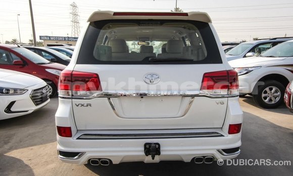 Buy Import Toyota Land Cruiser White Car in Import - Dubai in Kampot Province Buy Import Toyota Land Cruiser White Car in Import - Dubai in Kampot Province