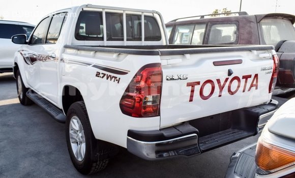 Buy Import Toyota Hilux White Car in Import - Dubai in Kampot Province Buy Import Toyota Hilux White Car in Import - Dubai in Kampot Province