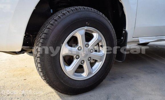 Buy Import Mitsubishi L200 White Car in Import - Dubai in Kampot Province Buy Import Mitsubishi L200 White Car in Import - Dubai in Kampot Province