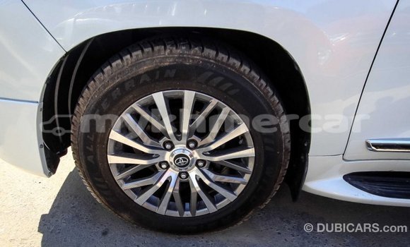 Acheter Import Voiture Toyota Land Cruiser Blanc à Import - Dubai, Kampot Province Acheter Import Voiture Toyota Land Cruiser Blanc à Import - Dubai, Kampot Province