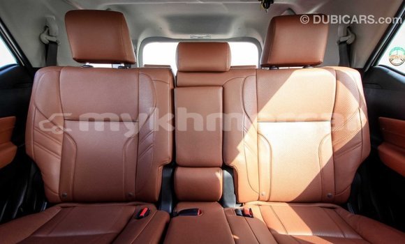Acheter Import Voiture Toyota Fortuner Blanc à Import - Dubai, Kampot Province Acheter Import Voiture Toyota Fortuner Blanc à Import - Dubai, Kampot Province