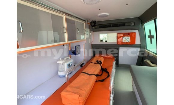 Buy Import Toyota Land Cruiser Beige Car in Import - Dubai in Kampot Province Buy Import Toyota Land Cruiser Beige Car in Import - Dubai in Kampot Province