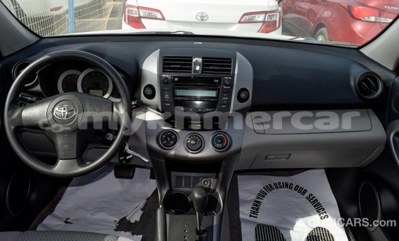 Acheter Import Utilitaire Toyota HiAce Autre à Import - Dubai, Kampot Province Acheter Import Utilitaire Toyota HiAce Autre à Import - Dubai, Kampot Province