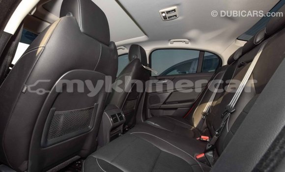 Acheter Import Voiture Jaguar XE Rouge à Import - Dubai, Kampot Province Acheter Import Voiture Jaguar XE Rouge à Import - Dubai, Kampot Province