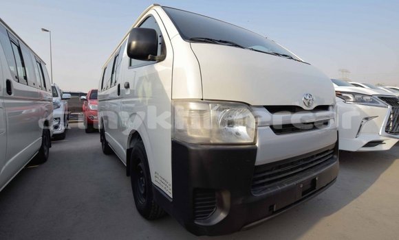 Buy Import Toyota Hiace White Car in Import - Dubai in Kampot Province Buy Import Toyota Hiace White Car in Import - Dubai in Kampot Province