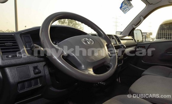 Buy Import Toyota Hiace White Car in Import - Dubai in Kampot Province Buy Import Toyota Hiace White Car in Import - Dubai in Kampot Province