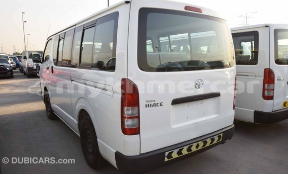 Buy Import Toyota Hiace White Car in Import - Dubai in Kampot Province Buy Import Toyota Hiace White Car in Import - Dubai in Kampot Province