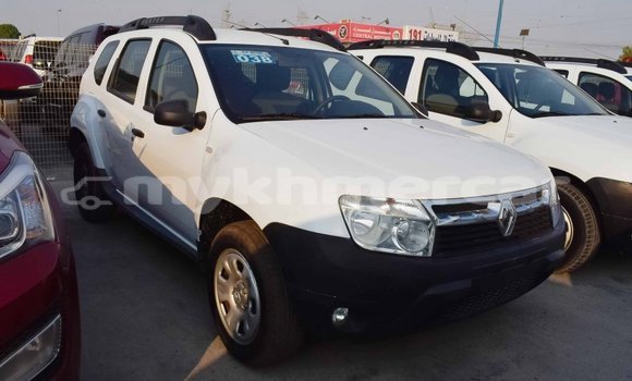 Buy Import Renault Duster White Car in Import - Dubai in Kampot Province