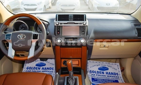 Acheter Import Voiture Toyota Prado Blanc à Import - Dubai, Kampot Province Acheter Import Voiture Toyota Prado Blanc à Import - Dubai, Kampot Province