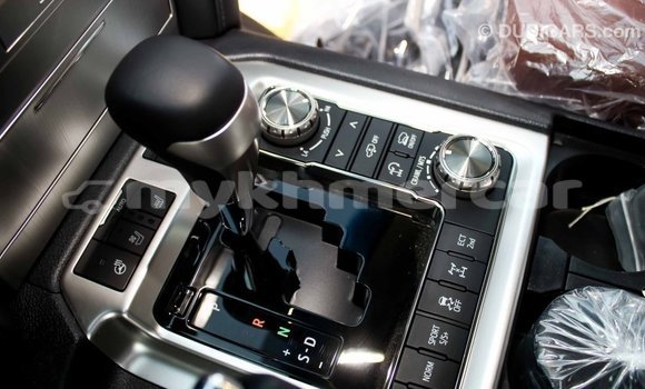 Acheter Import Voiture Toyota Land Cruiser Noir à Import - Dubai, Kampot Province Acheter Import Voiture Toyota Land Cruiser Noir à Import - Dubai, Kampot Province