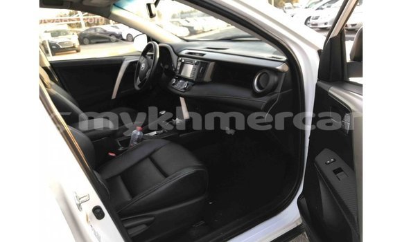 Acheter Import Utilitaire Toyota HiAce Blanc à Import - Dubai, Kampot Province Acheter Import Utilitaire Toyota HiAce Blanc à Import - Dubai, Kampot Province