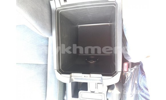 Acheter Import Voiture Toyota Prado Noir à Import - Dubai, Kampot Province Acheter Import Voiture Toyota Prado Noir à Import - Dubai, Kampot Province