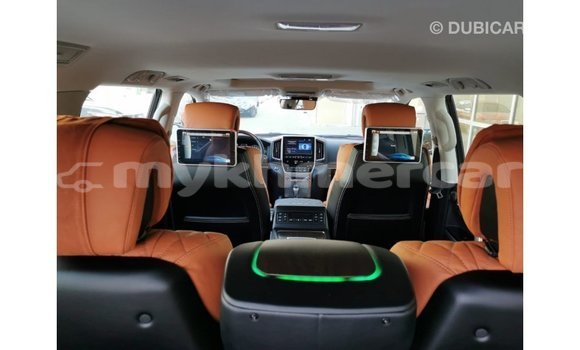 Acheter Import Voiture Toyota Land Cruiser Noir à Import - Dubai, Kampot Province Acheter Import Voiture Toyota Land Cruiser Noir à Import - Dubai, Kampot Province