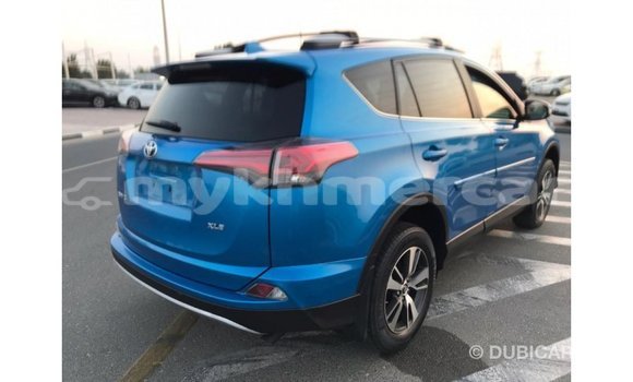 Acheter Import Utilitaire Toyota HiAce Bleu à Import - Dubai, Kampot Province Acheter Import Utilitaire Toyota HiAce Bleu à Import - Dubai, Kampot Province