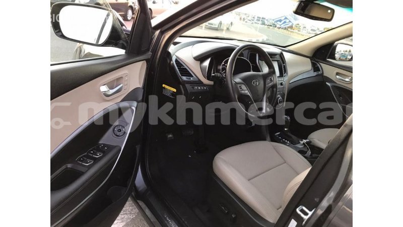 Big with watermark hyundai santa fe kampot province import dubai 2316