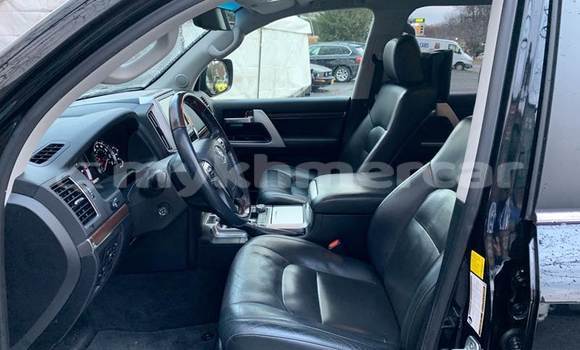 Buy Used Toyota Land Cruiser Black Car in Phnom Penh in Phnom Penh Buy Used Toyota Land Cruiser Black Car in Phnom Penh in Phnom Penh