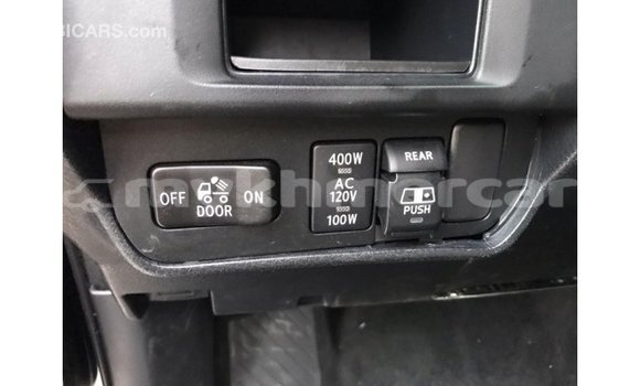 Acheter Import Voiture Toyota Tacoma Noir à Import - Dubai, Kampot Province Acheter Import Voiture Toyota Tacoma Noir à Import - Dubai, Kampot Province