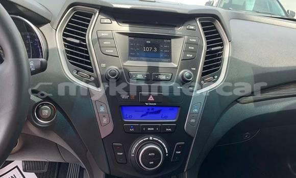 Buy Used Hyundai Santa Fe White Car in Phnom Penh in Phnom Penh Buy Used Hyundai Santa Fe White Car in Phnom Penh in Phnom Penh