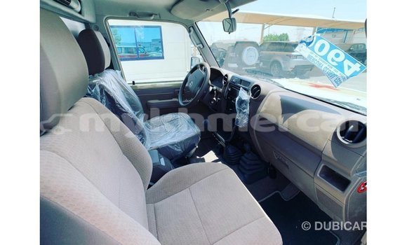 Buy Import Toyota Land Cruiser Beige Car in Import - Dubai in Kampot Province Buy Import Toyota Land Cruiser Beige Car in Import - Dubai in Kampot Province