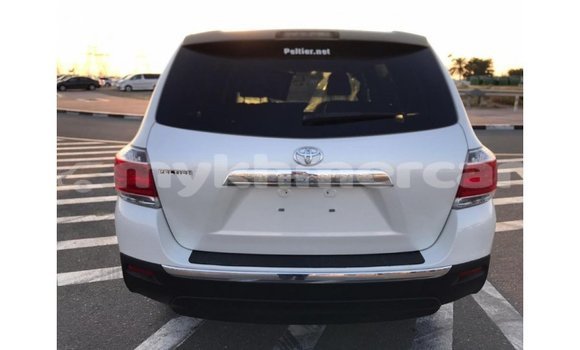 ទិញ នាំចូល Toyota Highlander White ឡាន} ក្នុង Import - Dubai ក្នុង Kampot Province ទិញ នាំចូល Toyota Highlander White ឡាន} ក្នុង Import - Dubai ក្នុង Kampot Province