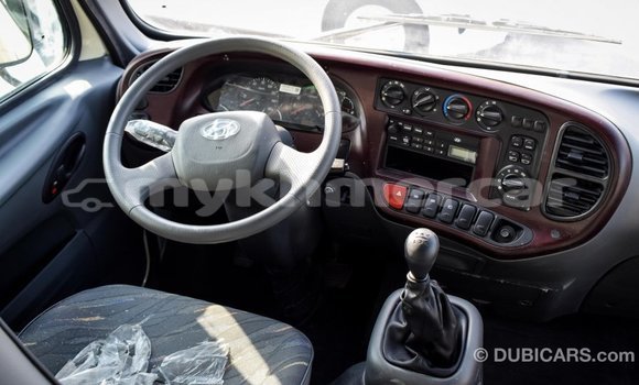 Buy Import Hyundai Accent Beige Car in Import - Dubai in Kampot Province Buy Import Hyundai Accent Beige Car in Import - Dubai in Kampot Province