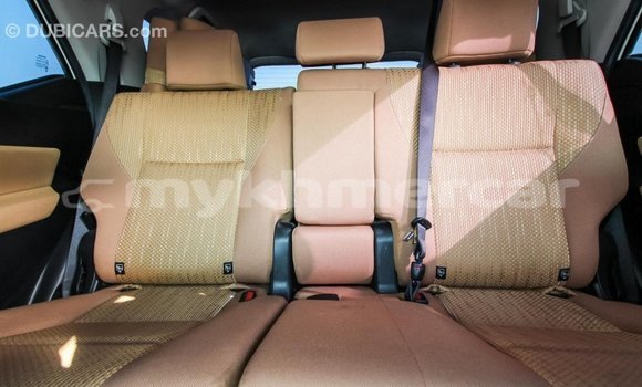 Acheter Import Voiture Toyota Fortuner Blanc à Import - Dubai, Kampot Province Acheter Import Voiture Toyota Fortuner Blanc à Import - Dubai, Kampot Province