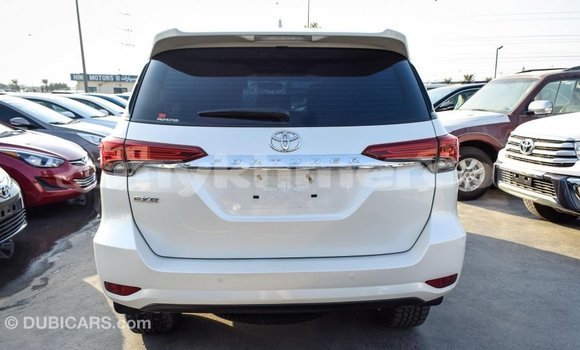 Buy Import Toyota Fortuner White Car in Import - Dubai in Kampot Province Buy Import Toyota Fortuner White Car in Import - Dubai in Kampot Province