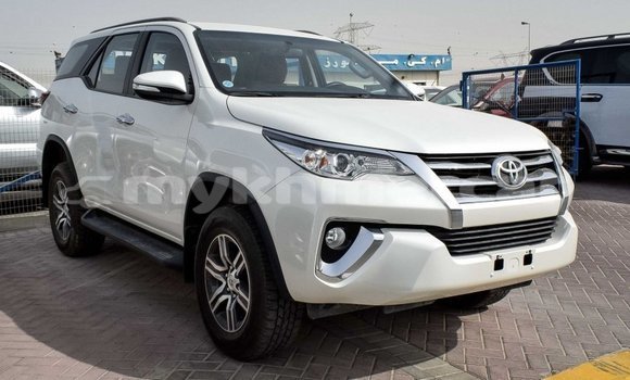 Buy Import Toyota Fortuner White Car in Import - Dubai in Kampot Province Buy Import Toyota Fortuner White Car in Import - Dubai in Kampot Province