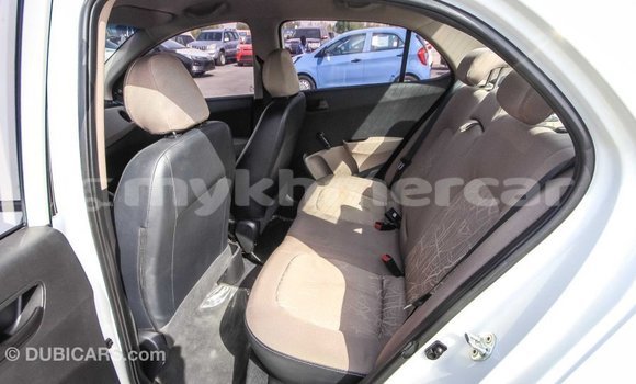 Buy Import Hyundai i10 White Car in Import - Dubai in Kampot Province Buy Import Hyundai i10 White Car in Import - Dubai in Kampot Province