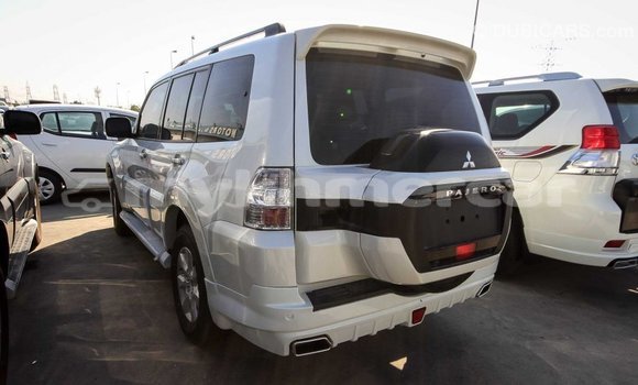 Buy Import Mitsubishi Pajero White Car in Import - Dubai in Kampot Province Buy Import Mitsubishi Pajero White Car in Import - Dubai in Kampot Province