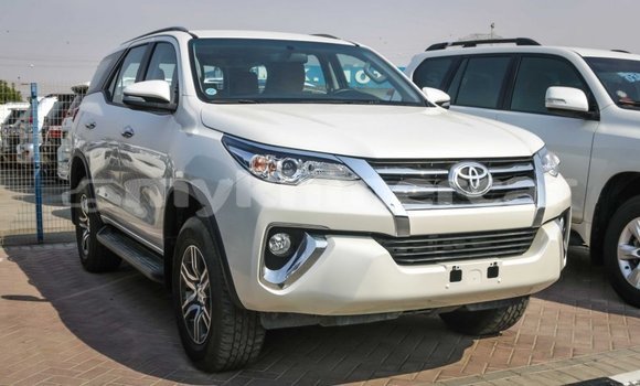 Buy Import Toyota Fortuner White Car in Import - Dubai in Kampot Province Buy Import Toyota Fortuner White Car in Import - Dubai in Kampot Province