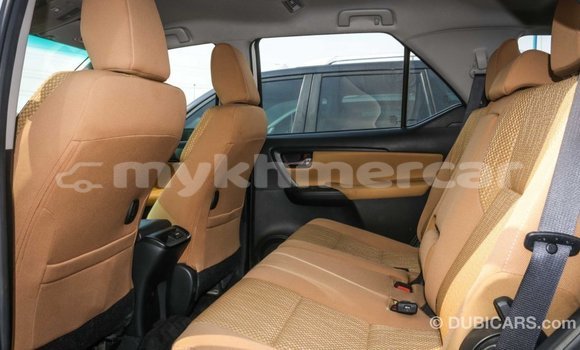 Buy Import Toyota Fortuner White Car in Import - Dubai in Kampot Province Buy Import Toyota Fortuner White Car in Import - Dubai in Kampot Province