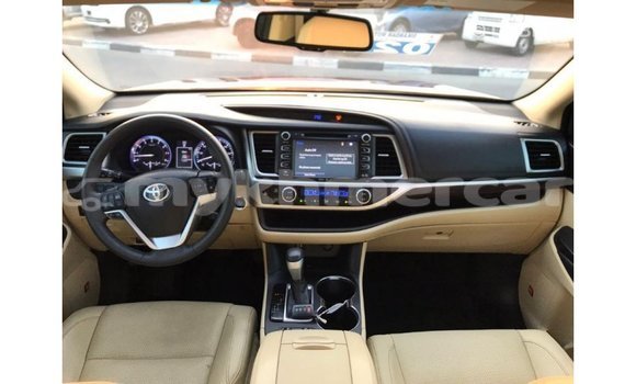 Acheter Import Voiture Toyota Highlander Autre à Import - Dubai, Kampot Province Acheter Import Voiture Toyota Highlander Autre à Import - Dubai, Kampot Province