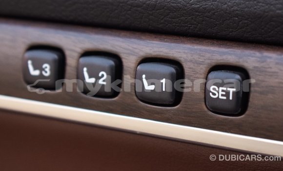 Acheter Import Voiture Toyota Land Cruiser Blanc à Import - Dubai, Kampot Province Acheter Import Voiture Toyota Land Cruiser Blanc à Import - Dubai, Kampot Province