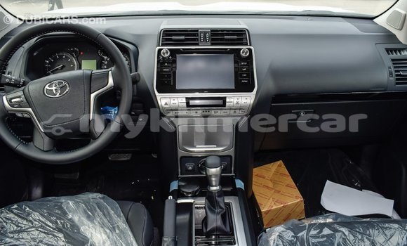 Acheter Import Voiture Toyota Prado Noir à Import - Dubai, Kampot Province Acheter Import Voiture Toyota Prado Noir à Import - Dubai, Kampot Province