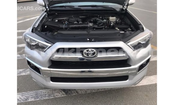 Acheter Import Utilitaire Toyota HiAce Autre à Import - Dubai, Kampot Province Acheter Import Utilitaire Toyota HiAce Autre à Import - Dubai, Kampot Province