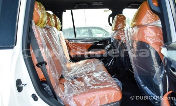 Acheter Import Voiture Lexus LX Blanc à Import - Dubai, Kampot Province Acheter Import Voiture Lexus LX Blanc à Import - Dubai, Kampot Province