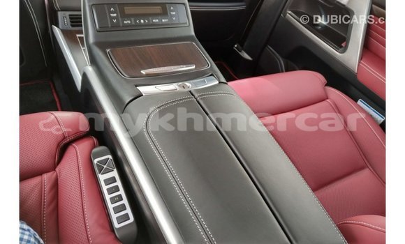 Acheter Import Voiture Toyota Land Cruiser Noir à Import - Dubai, Kampot Province Acheter Import Voiture Toyota Land Cruiser Noir à Import - Dubai, Kampot Province