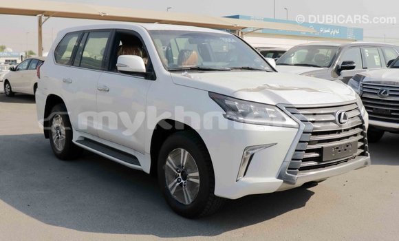 Acheter Import Voiture Lexus LX Blanc à Import - Dubai, Kampot Province Acheter Import Voiture Lexus LX Blanc à Import - Dubai, Kampot Province