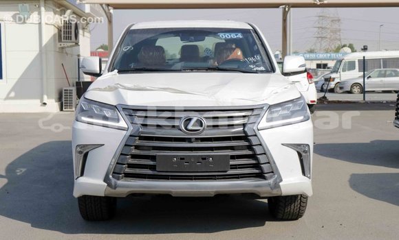 Acheter Import Voiture Lexus LX Blanc à Import - Dubai, Kampot Province Acheter Import Voiture Lexus LX Blanc à Import - Dubai, Kampot Province