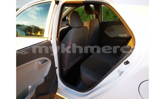 Buy Import Kia Picanto White Car in Import - Dubai in Kampot Province Buy Import Kia Picanto White Car in Import - Dubai in Kampot Province