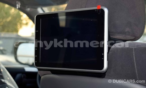 Acheter Import Voiture Toyota Land Cruiser Blanc à Import - Dubai, Kampot Province Acheter Import Voiture Toyota Land Cruiser Blanc à Import - Dubai, Kampot Province