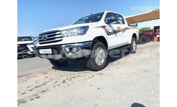 Acheter Import Voiture Toyota Hilux Blanc à Import - Dubai, Kampot Province Acheter Import Voiture Toyota Hilux Blanc à Import - Dubai, Kampot Province